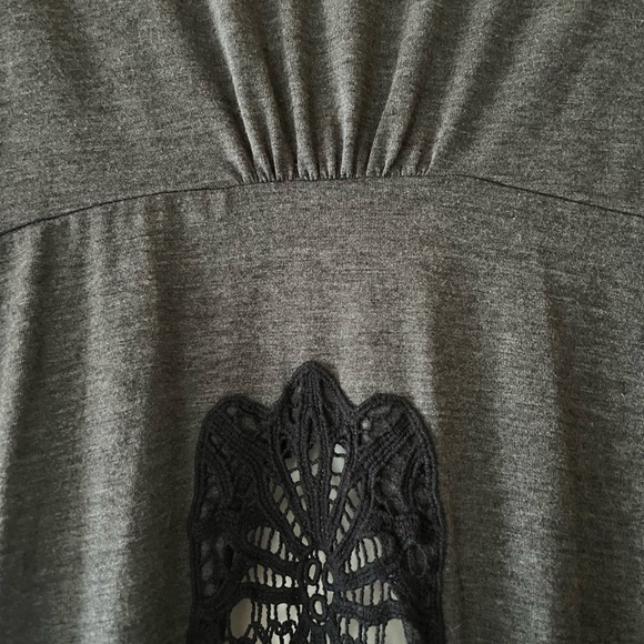 Just Be Women’s Grey Open Cardigan with Black Crochet Detail - Picture 4 of 8